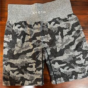 NVGTN Seamless Camo Biker Shorts - Large